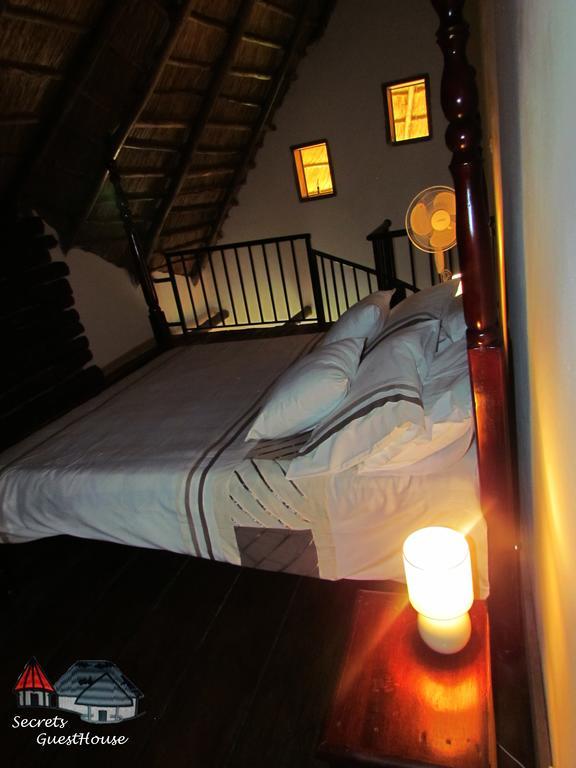 Secrets Guest House Entebbe Eksteriør billede